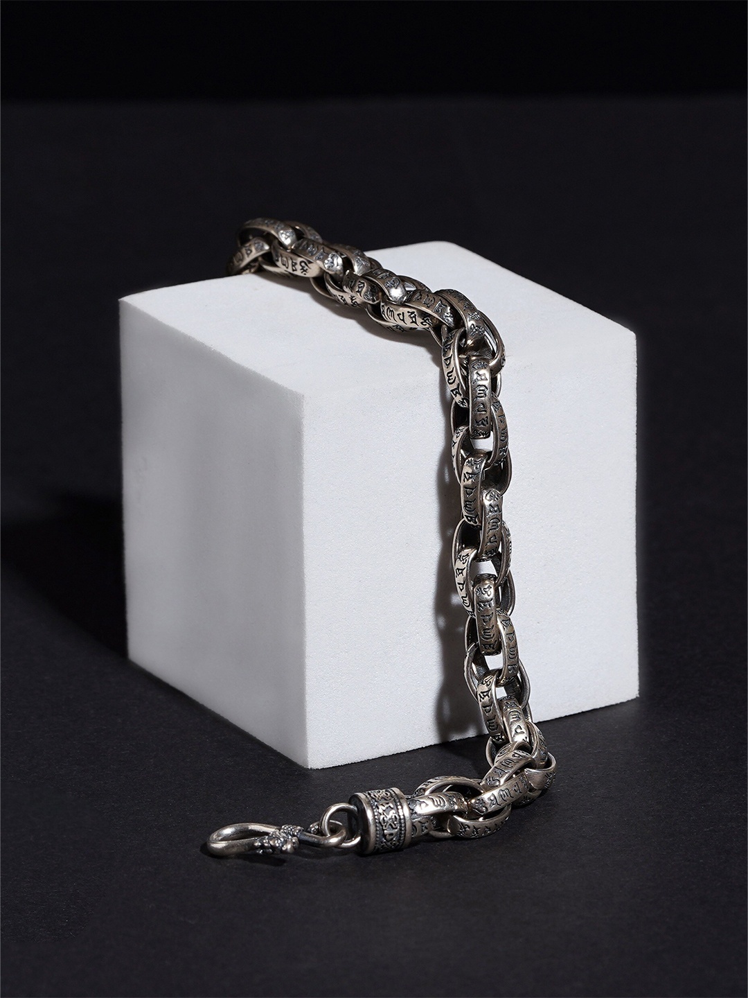 

ORIONZ Men Silver Oxidised Wraparound Bracelet, Metallic