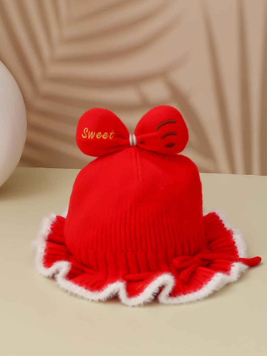 

Yellow Bee Girls Self Design Bow Detail Wool Knitted Cloche Hat, Red