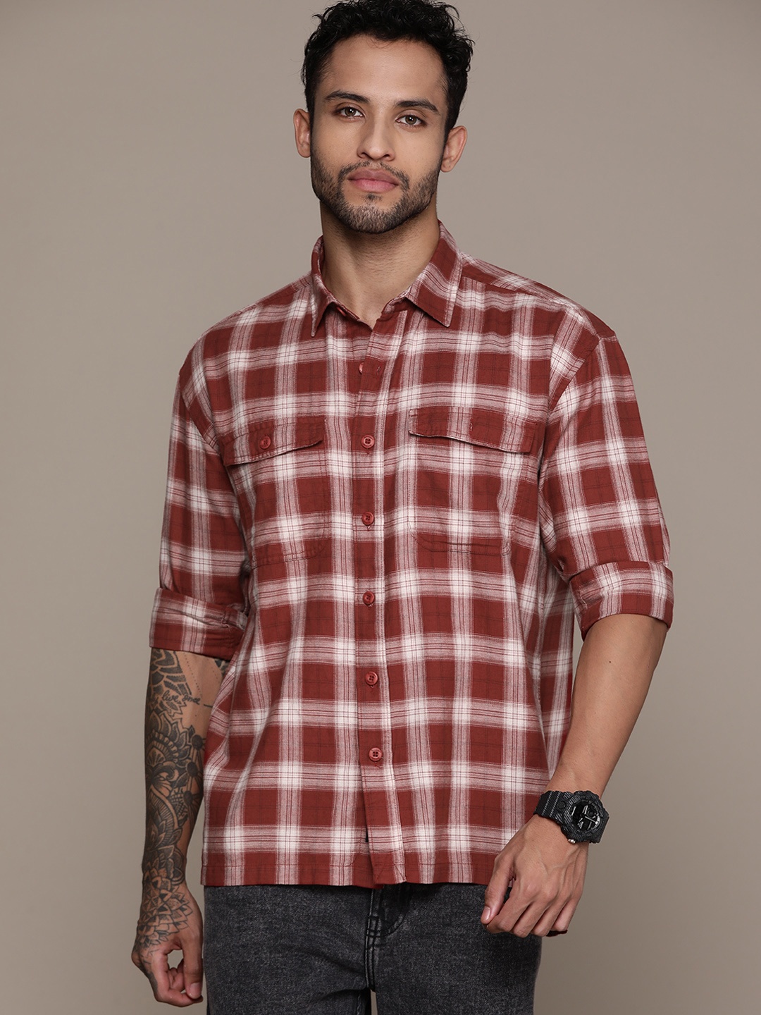

Roadster Men Classic Checked Pure Cotton Casual Shirt, Maroon