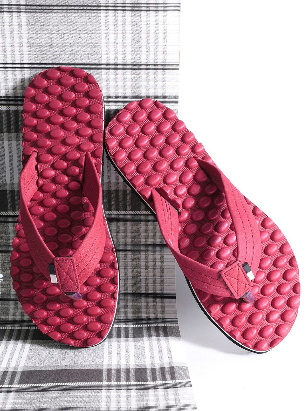 

DOCTOR EXTRA SOFT Women Accupressure Rubber Thong Flip-Flops, Maroon