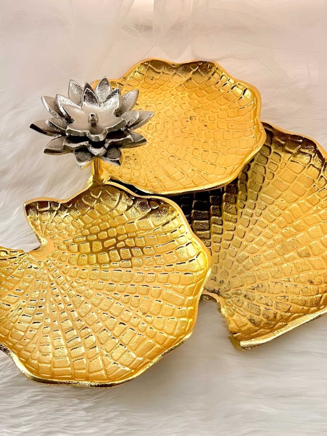 Timaya's Decor Gold-Toned 3 Pieces Aluminium Food Platters