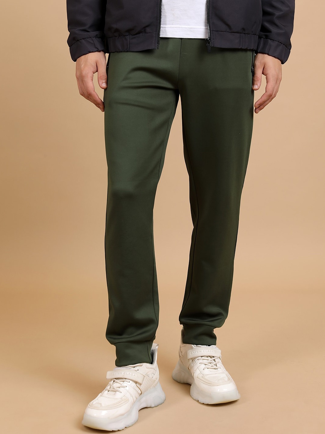 

HIGHLANDER Men Slim Fit Mid-Rise Joggers, Olive