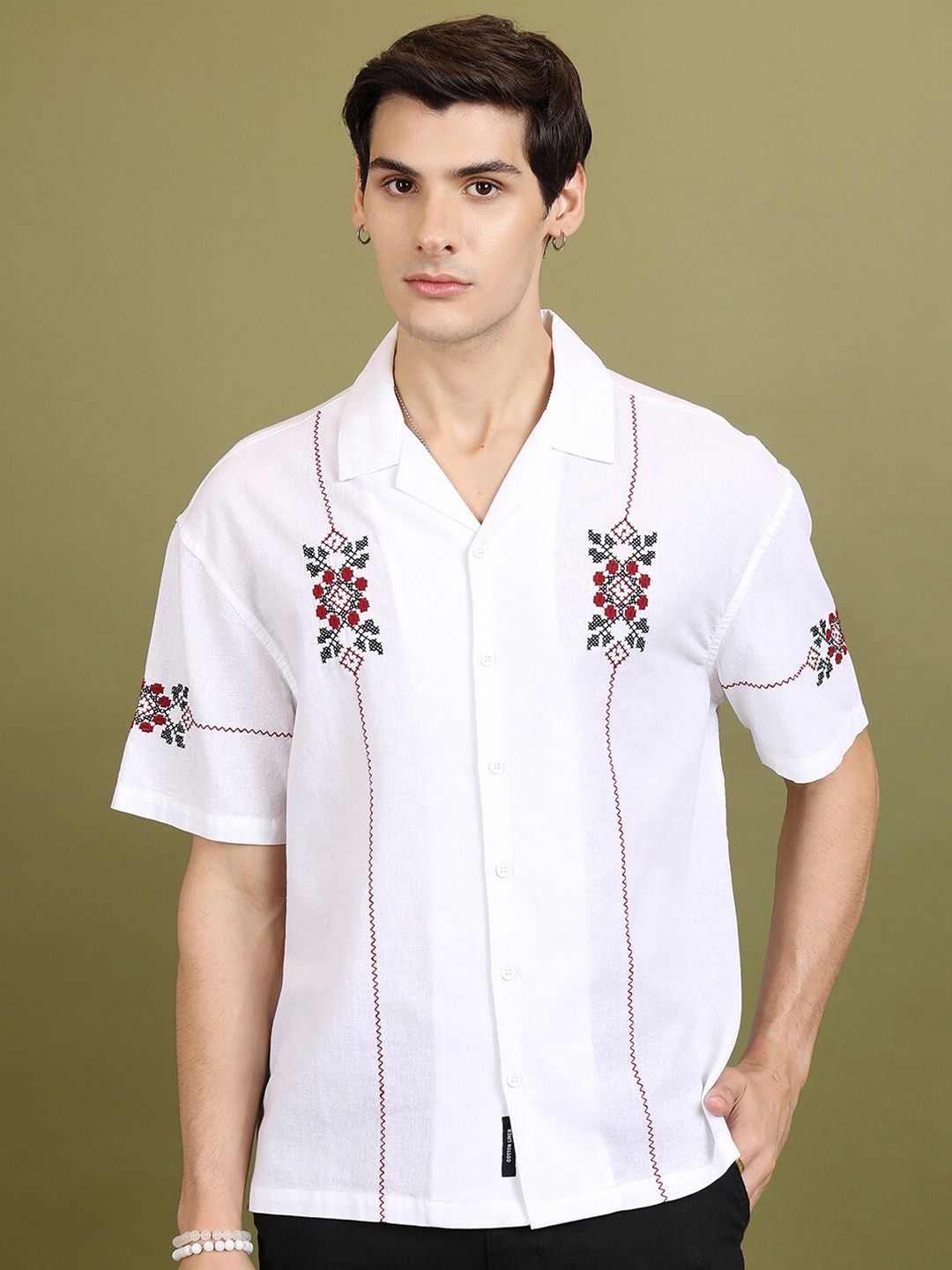 

HIGHLANDER Embroidered Cuban Collar Short Sleeves Oversized Casual Shirt, White