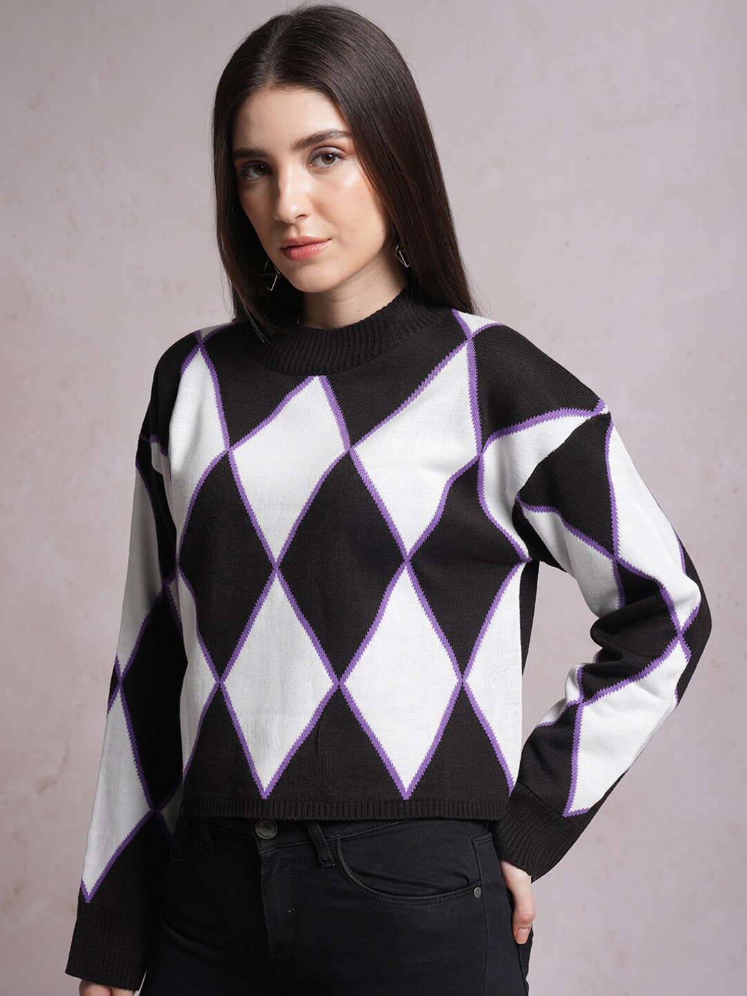

Tokyo Talkies Black Geometric Printed Acrylic Pullover