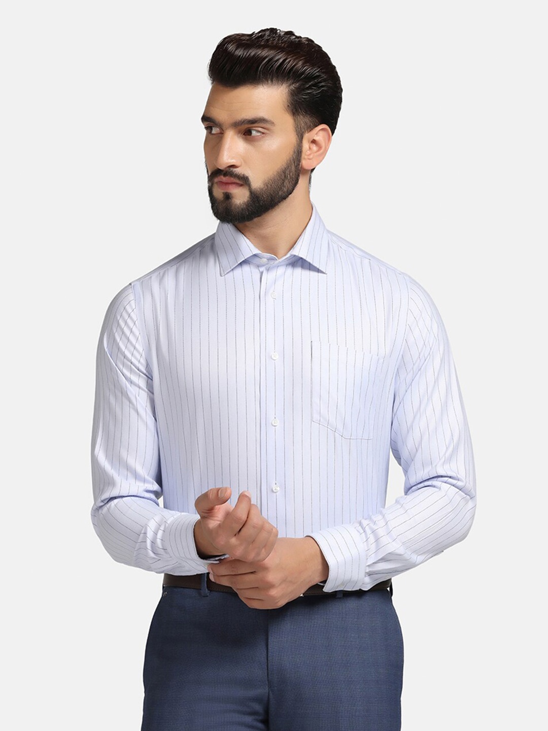 

Blackberrys Men's Blue Stripe Formal Slim Fit Wrinkle-Resistant Shirt
