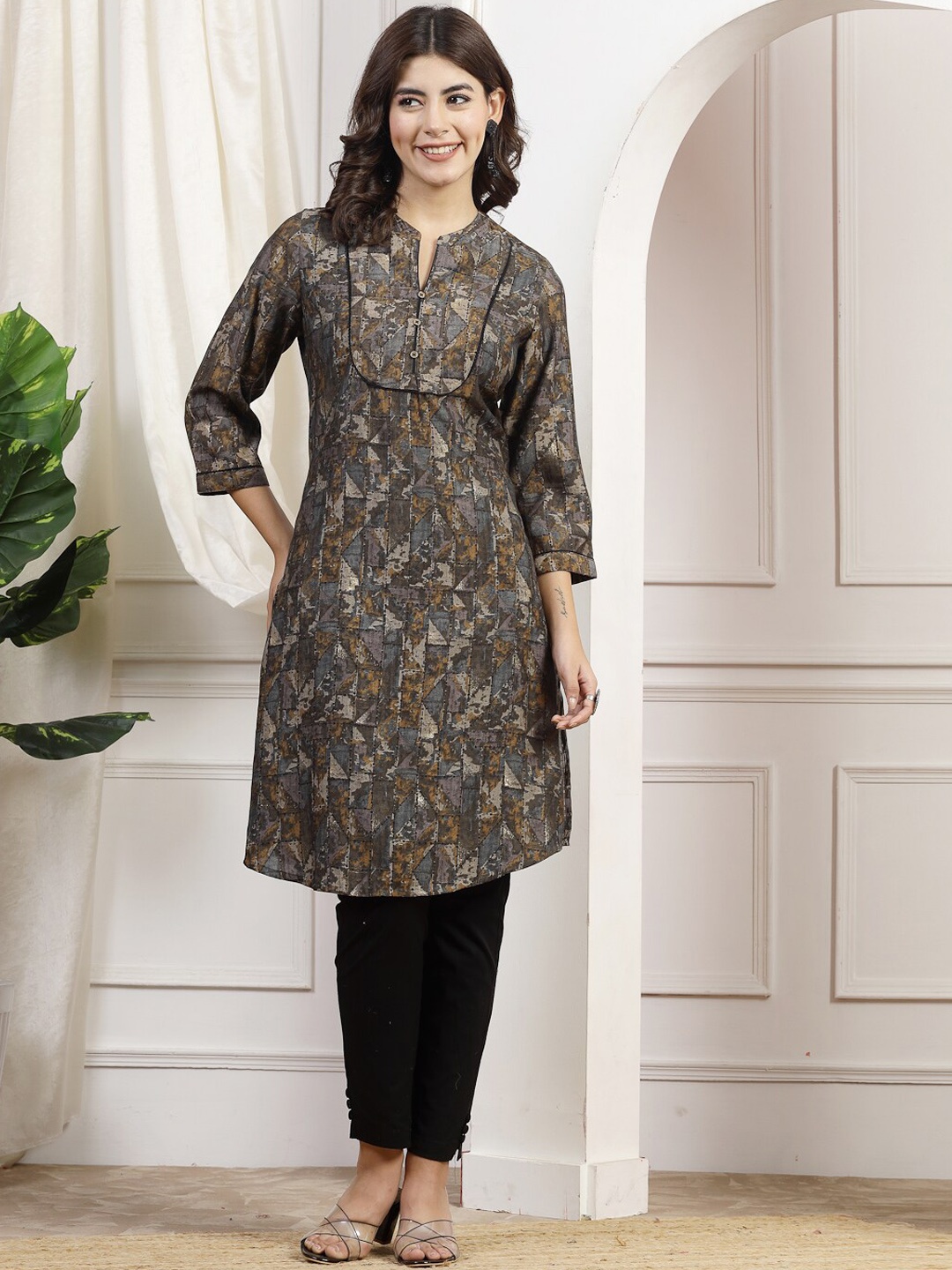 

Nayam By Lakshita Ethnic Motifs Printed Mandarin Collar Straight Kurta, Green