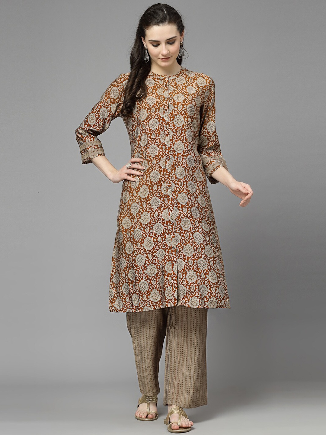 

Nayam By Lakshita Ethnic Motifs Printed Straight Kurta With Trouser, Brown