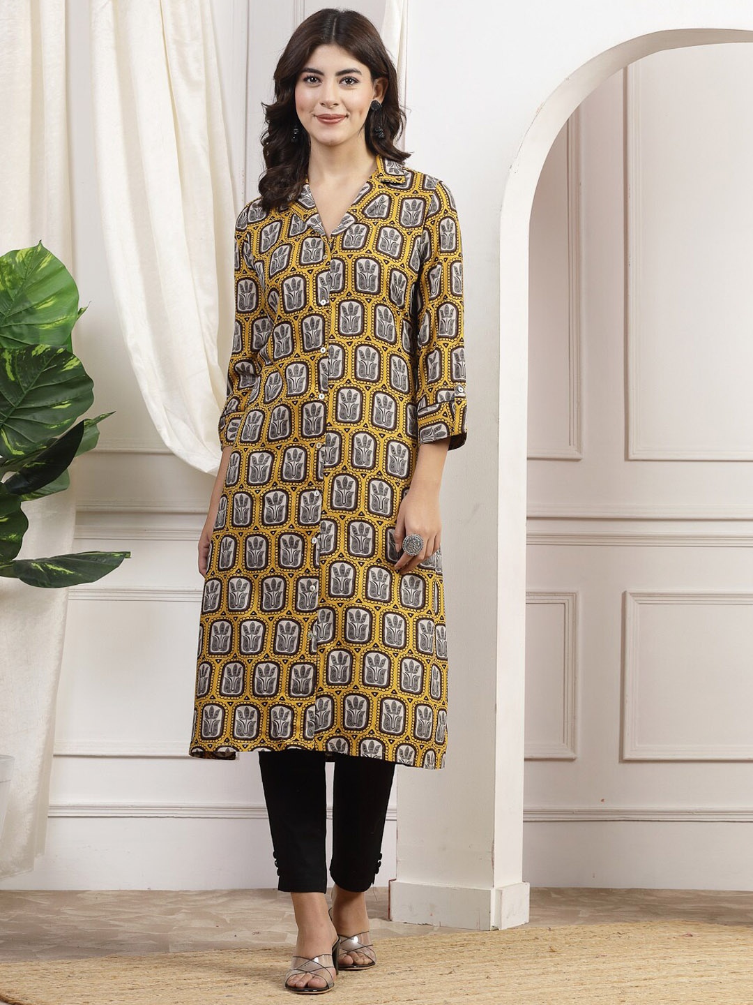 

Nayam By Lakshita Ethnic Motifs Printed Straight Kurta, Mustard