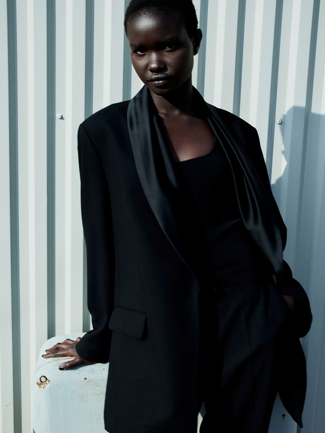 

H&M Oversized Tuxedo Blazer, Black