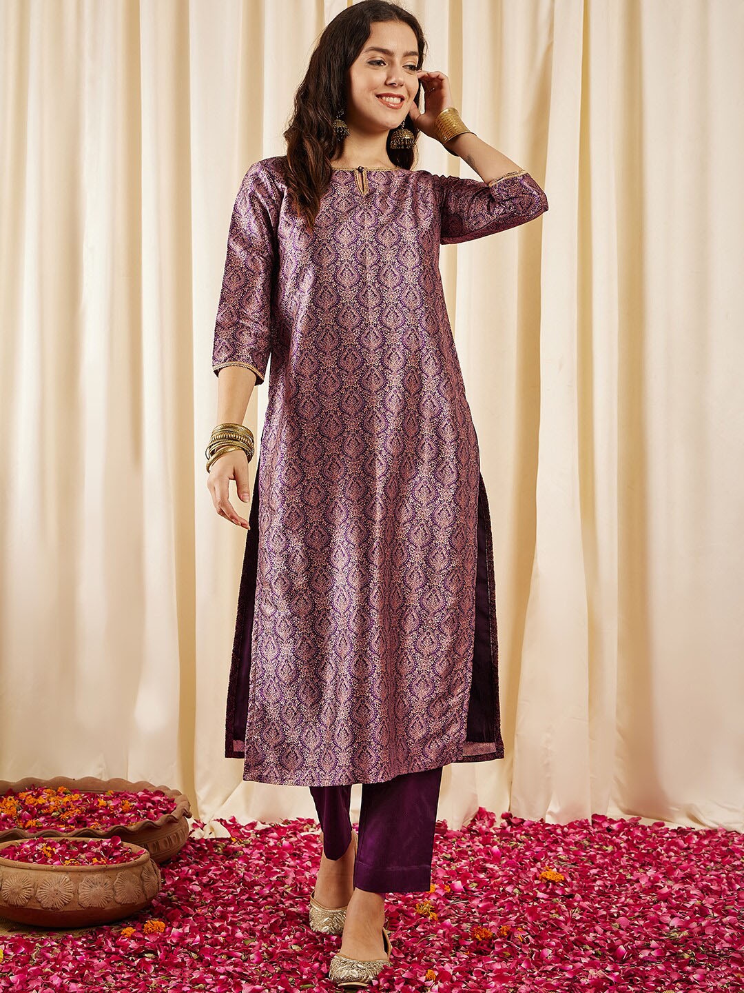 

Inddus Ethnic Motifs Printed Regular Brocade Kurta with Trousers, Mauve