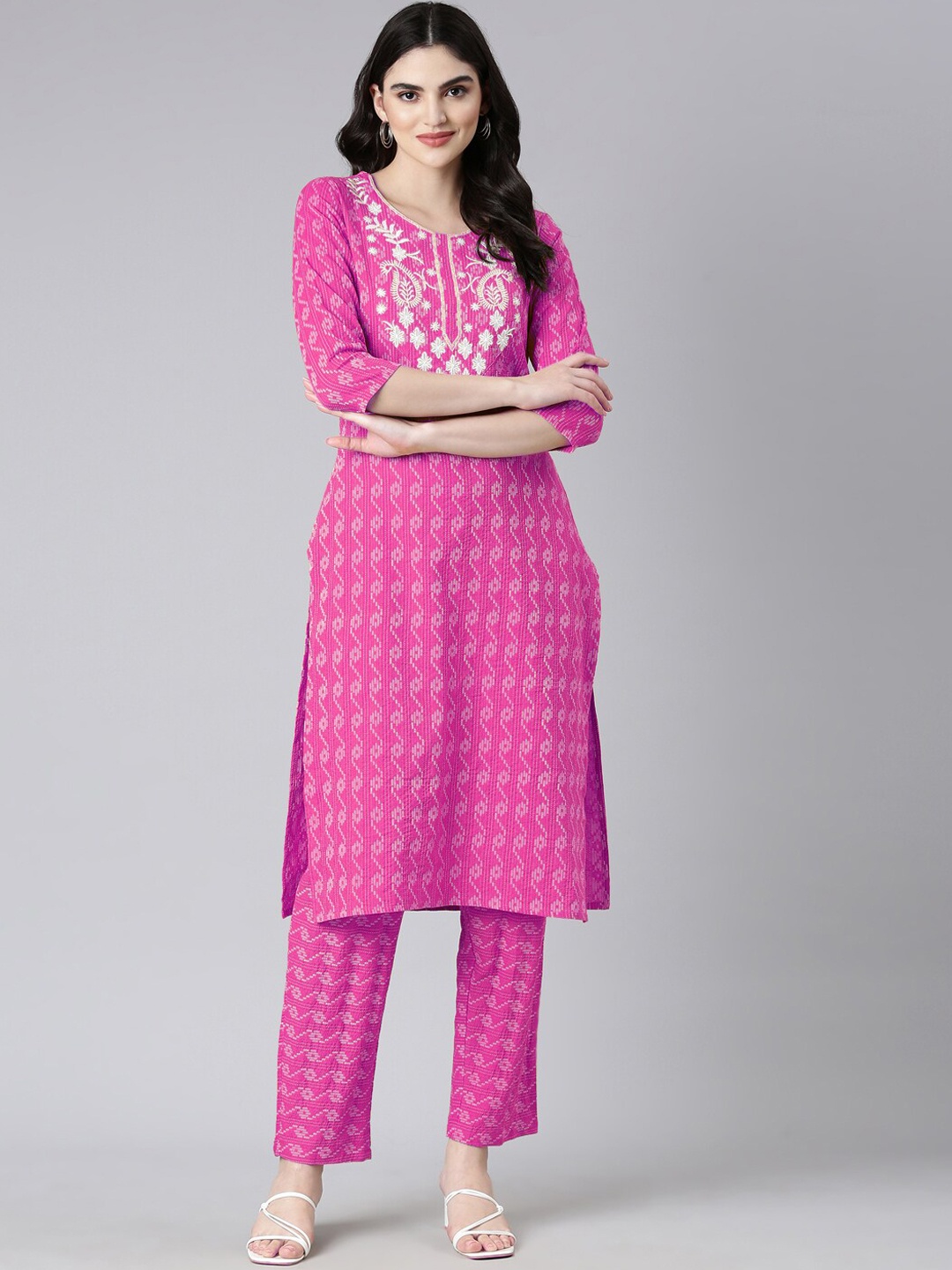 

ERISHA Floral Embroidered Pure Cotton Regular Kurta with Trousers, Pink