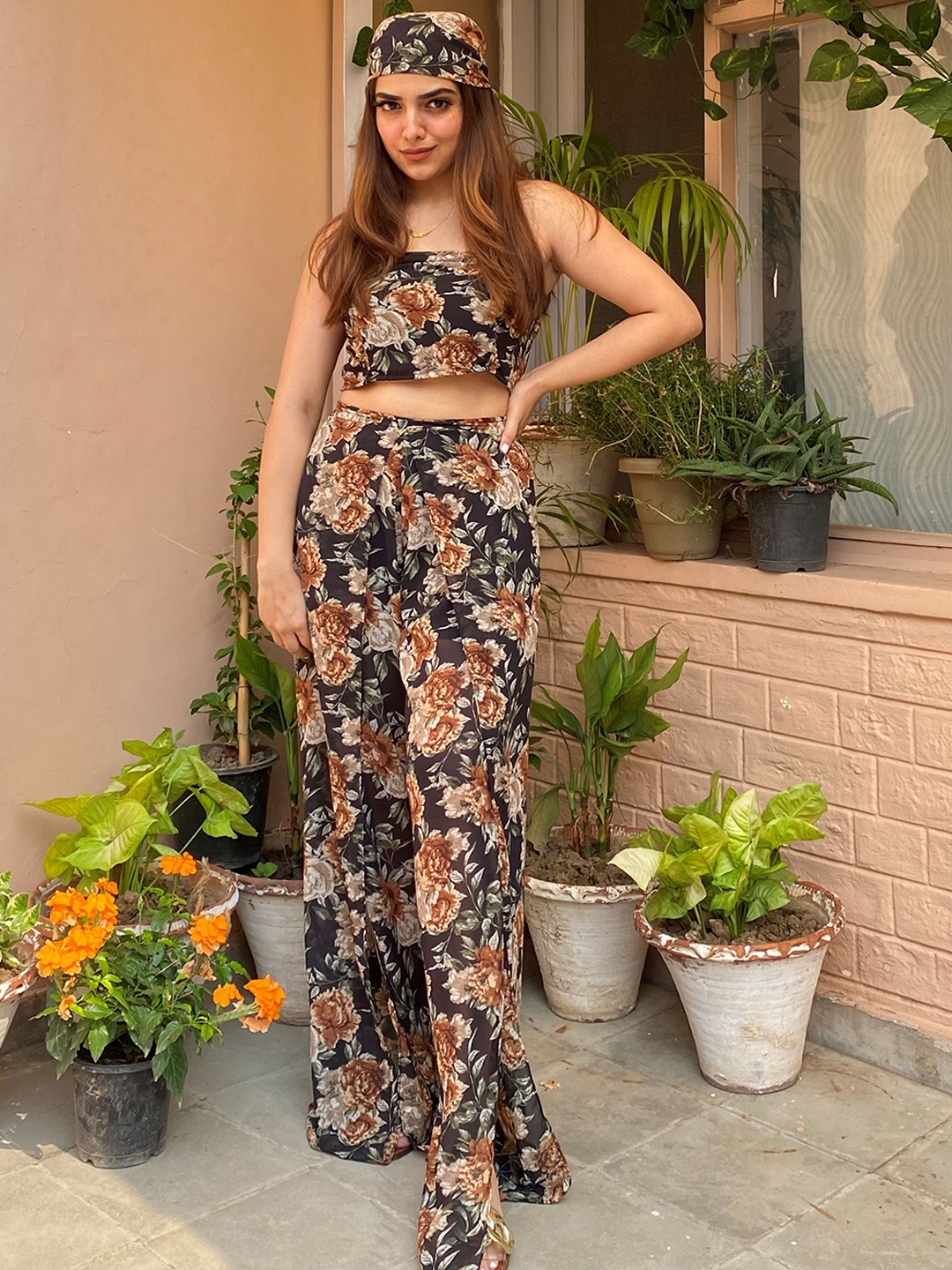 

StyleAsh Floral Printed 3 Piece Co-Ords, Black
