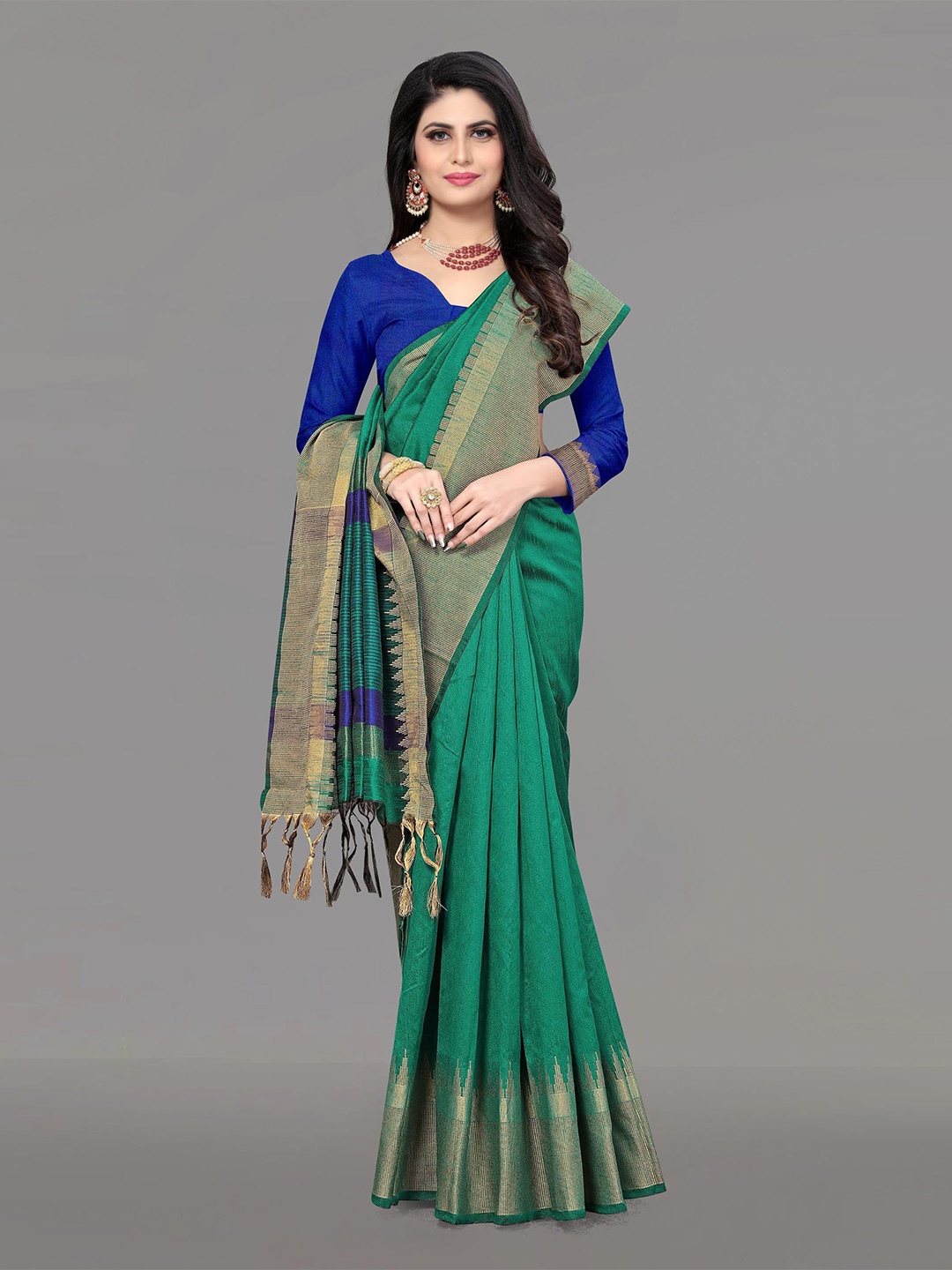 

DIVASTRI Woven Design Border Zari Detailed Saree, Green