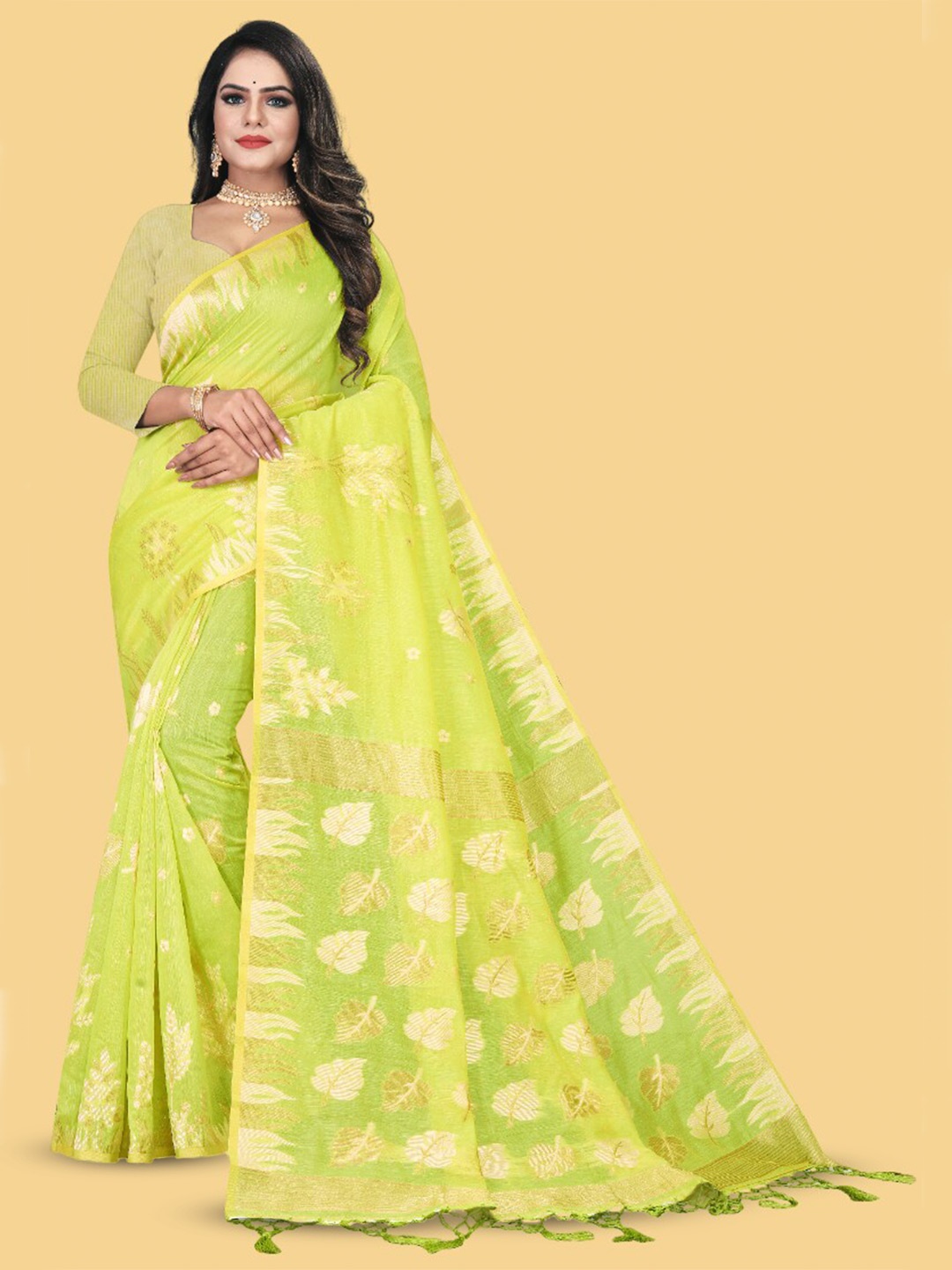 

DIVASTRI Flora Woven Design Zari Pure Cotton Saree, Green