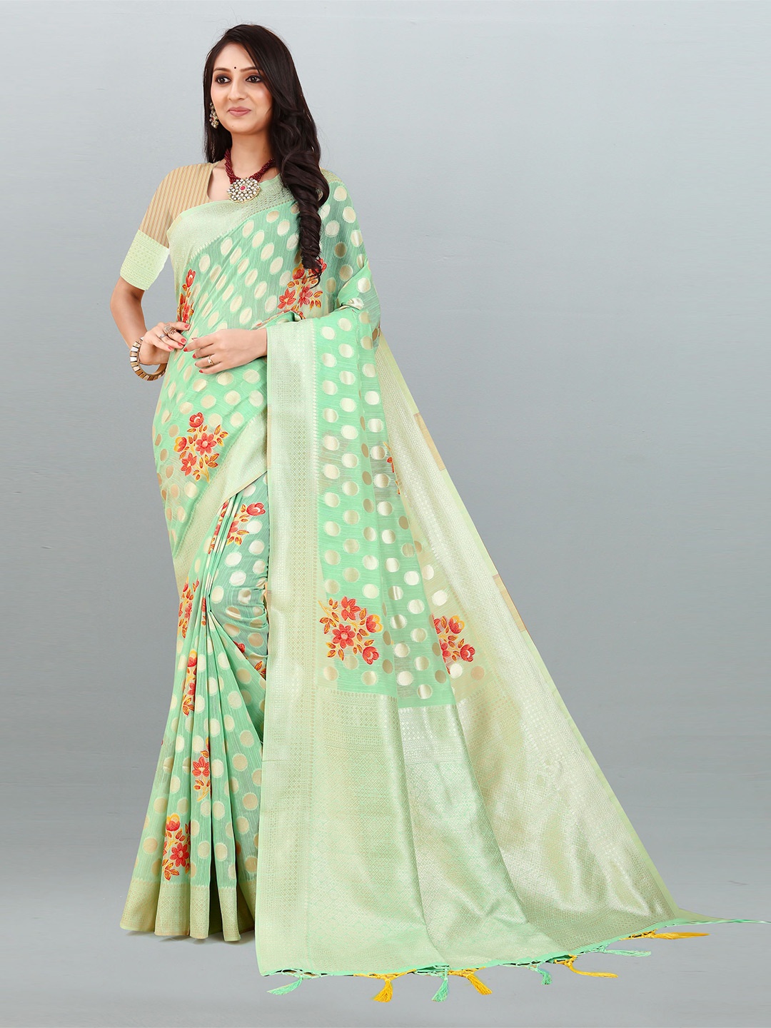 

DIVASTRI Geometric Woven Design Zari Pure Linen Saree, Green