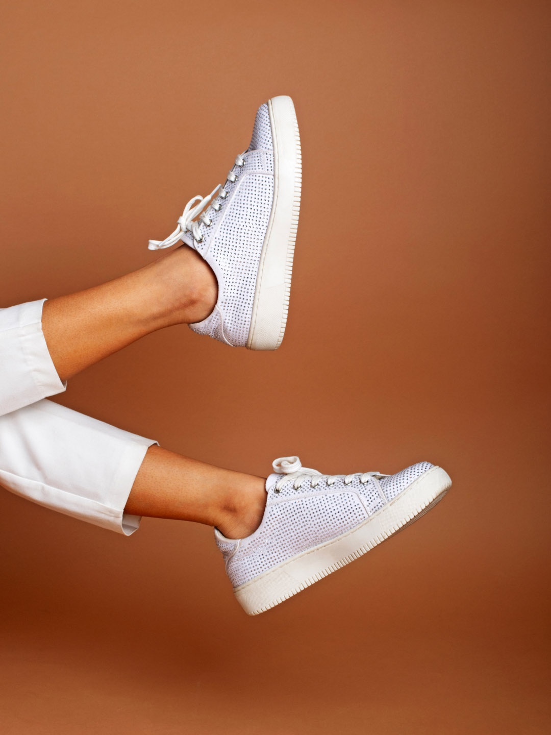 

CAI Women Rhinestone Embellished Low-Top Sneakers, White
