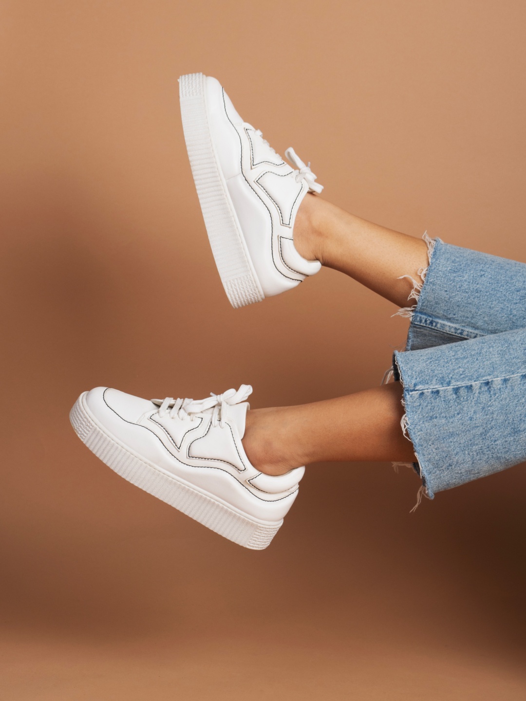 

CAI Women Patch Worked Flatform Sneakers, White