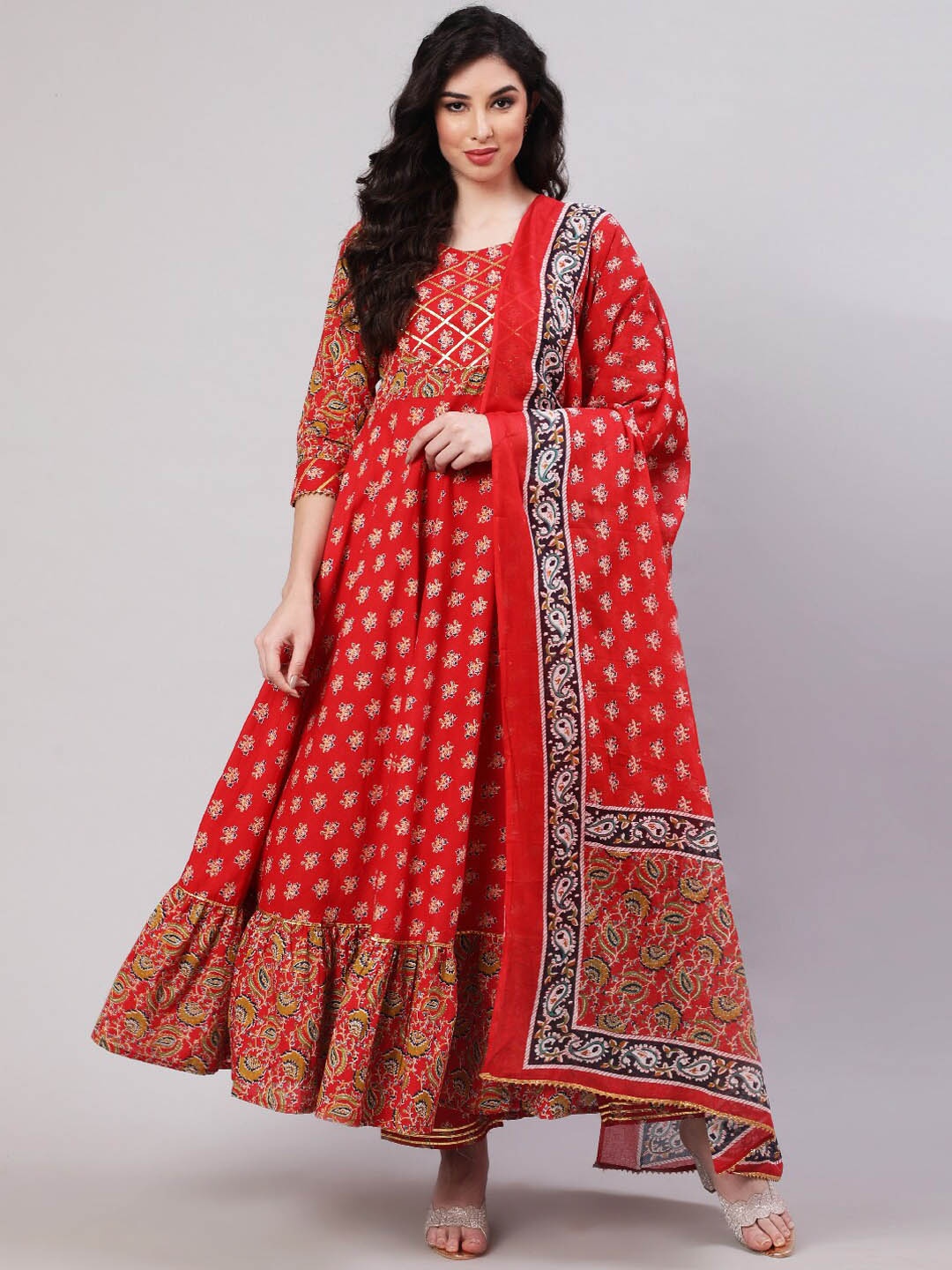 

GLAM ROOTS Floral Printed Anarkali Gotta Patti Kurta With Trouser & Dupatta, Red