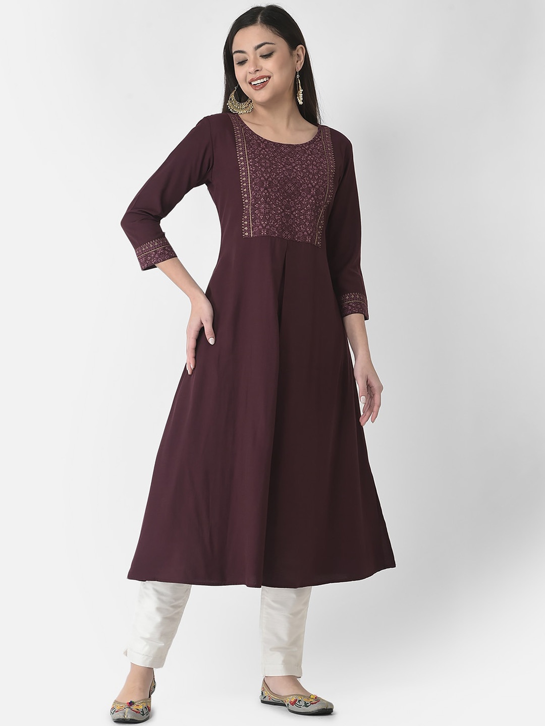 

Span Floral Yoke Design Straight Kurta, Purple