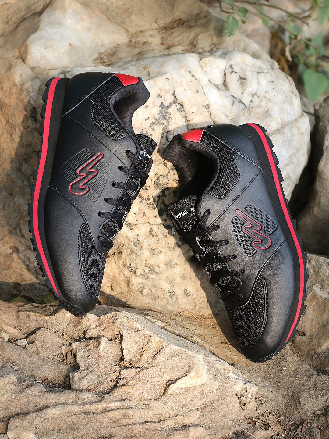 

Campus Men HILLTOP Retro Sneakers, Black