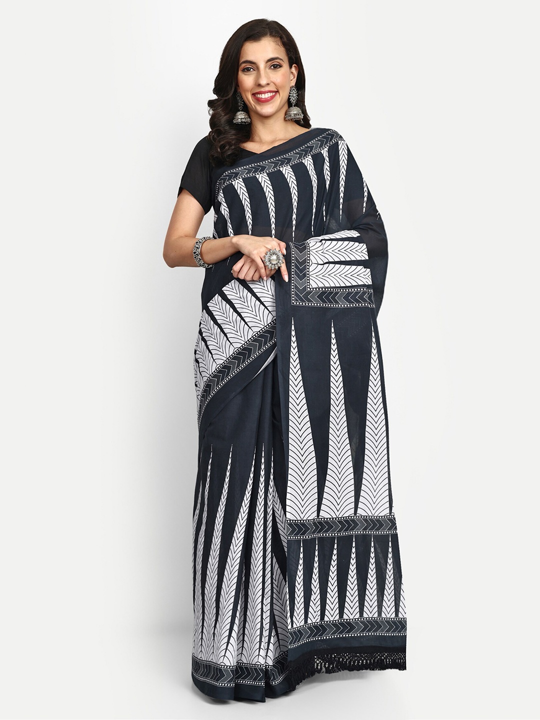 

BUTA BUTI Geometric Printed Pure Cotton Saree, Black