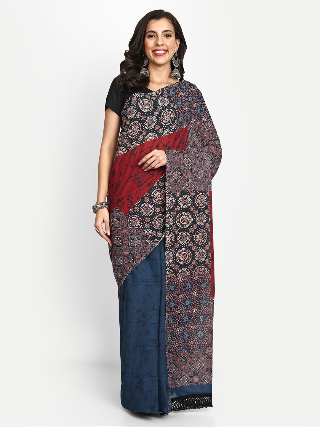 

BUTA BUTI Ajrak Printed Pure Cotton Saree, Navy blue