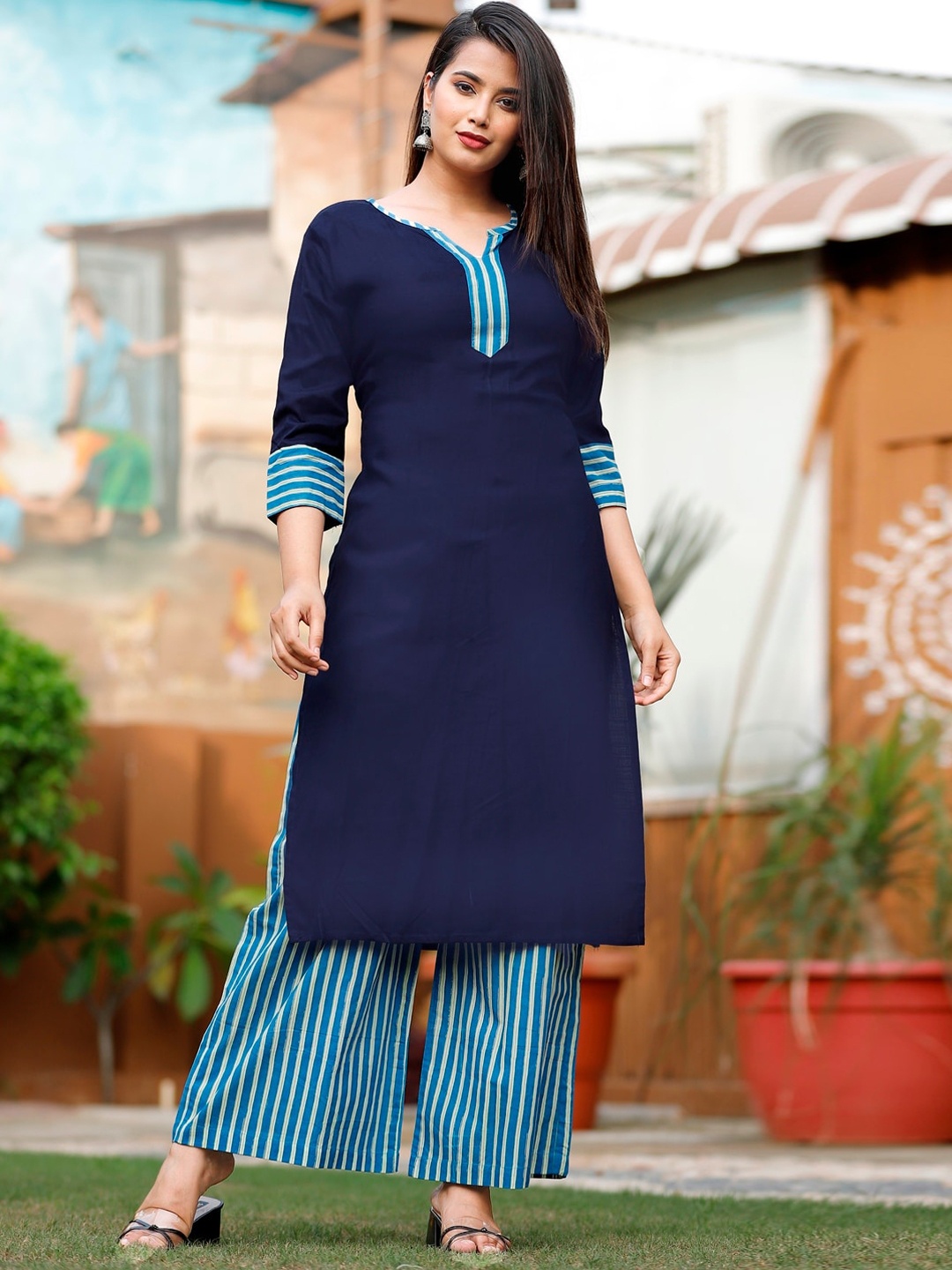 

KALINI Round Neck Straight Kurta With Palazzo, Navy blue