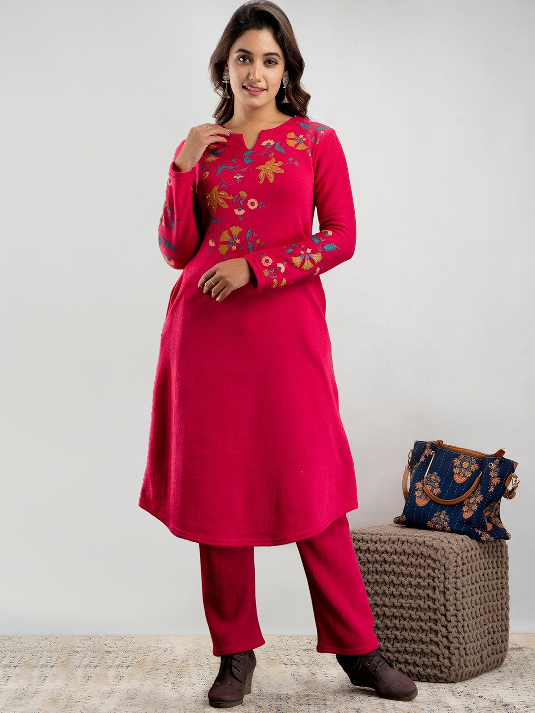 

SUTI Floral Embroidered Pure Wool Kurta With Trouser, Red