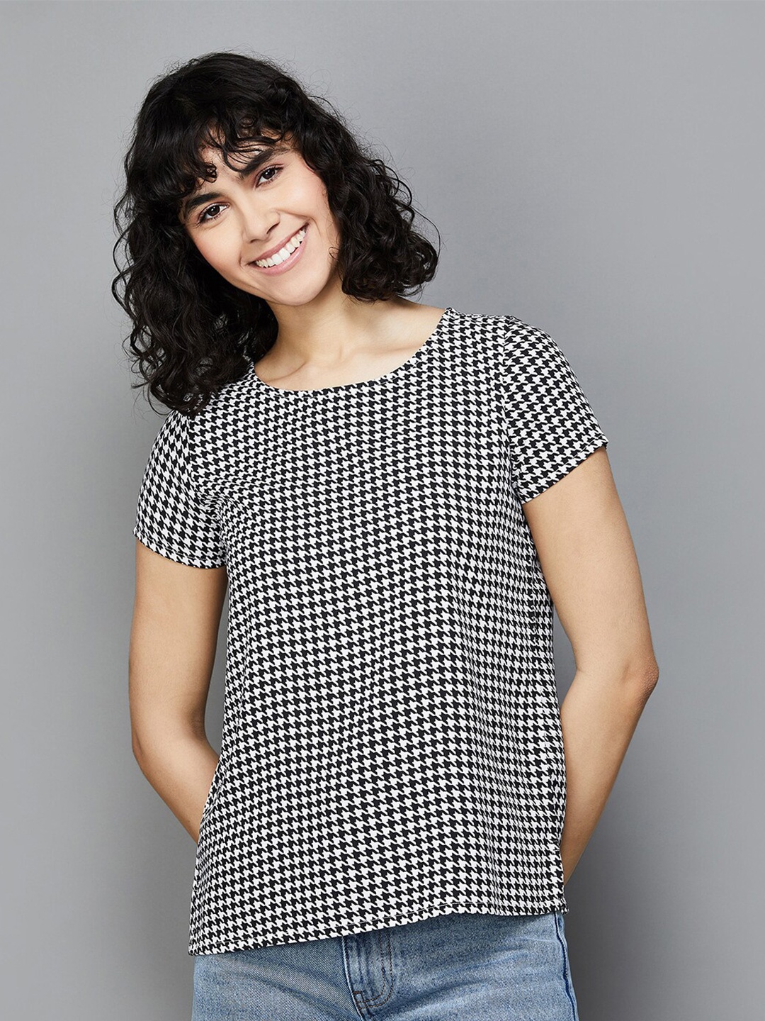 

Fame Forever by Lifestyle Abstract Printed Top, Black