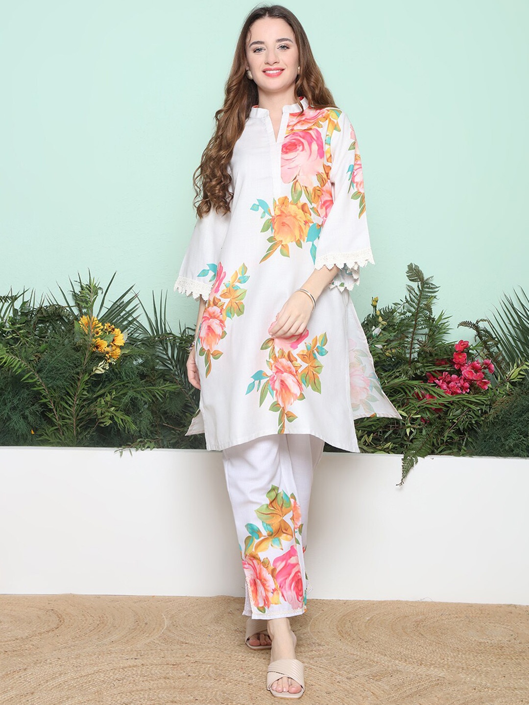 

Bhama Couture Floral Printed Regular Kurta with Trousers, Off white