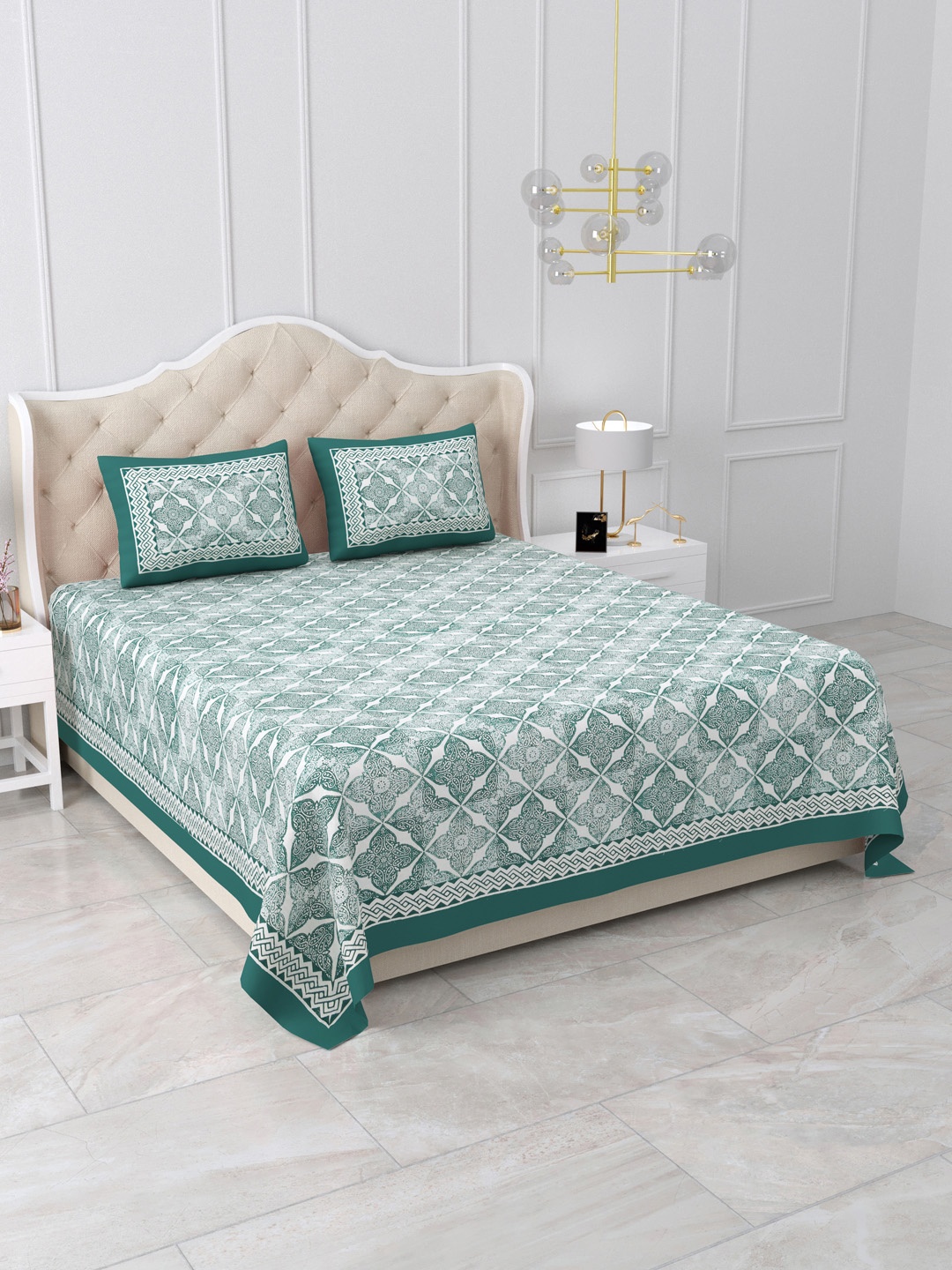 

DOLLIFI Green & White Printed Cotton 260 TC King Bedsheet With 2 Pillow Covers