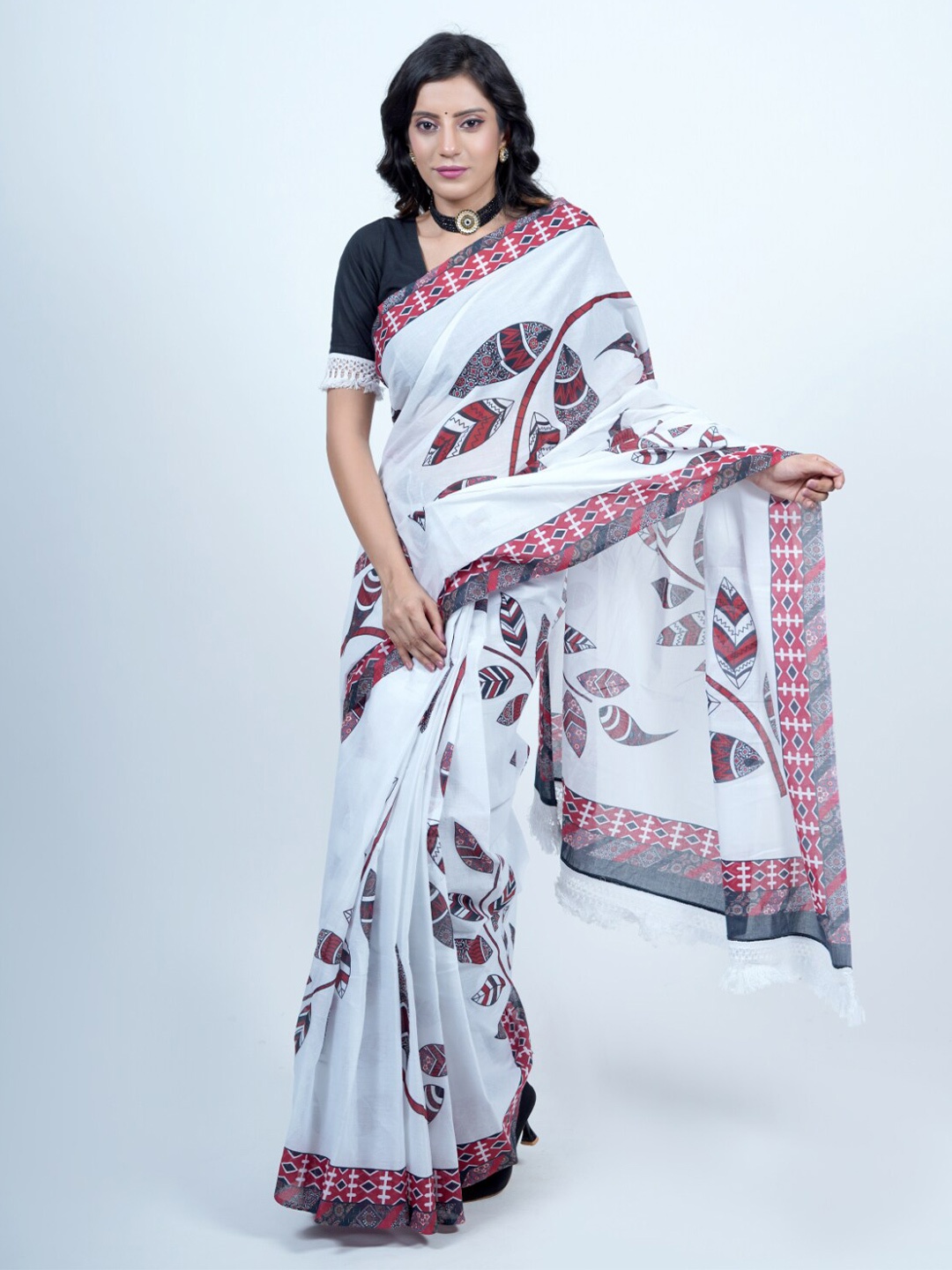 

BUTA BUTI Floral Printed Pure Cotton Tasseled Saree, White