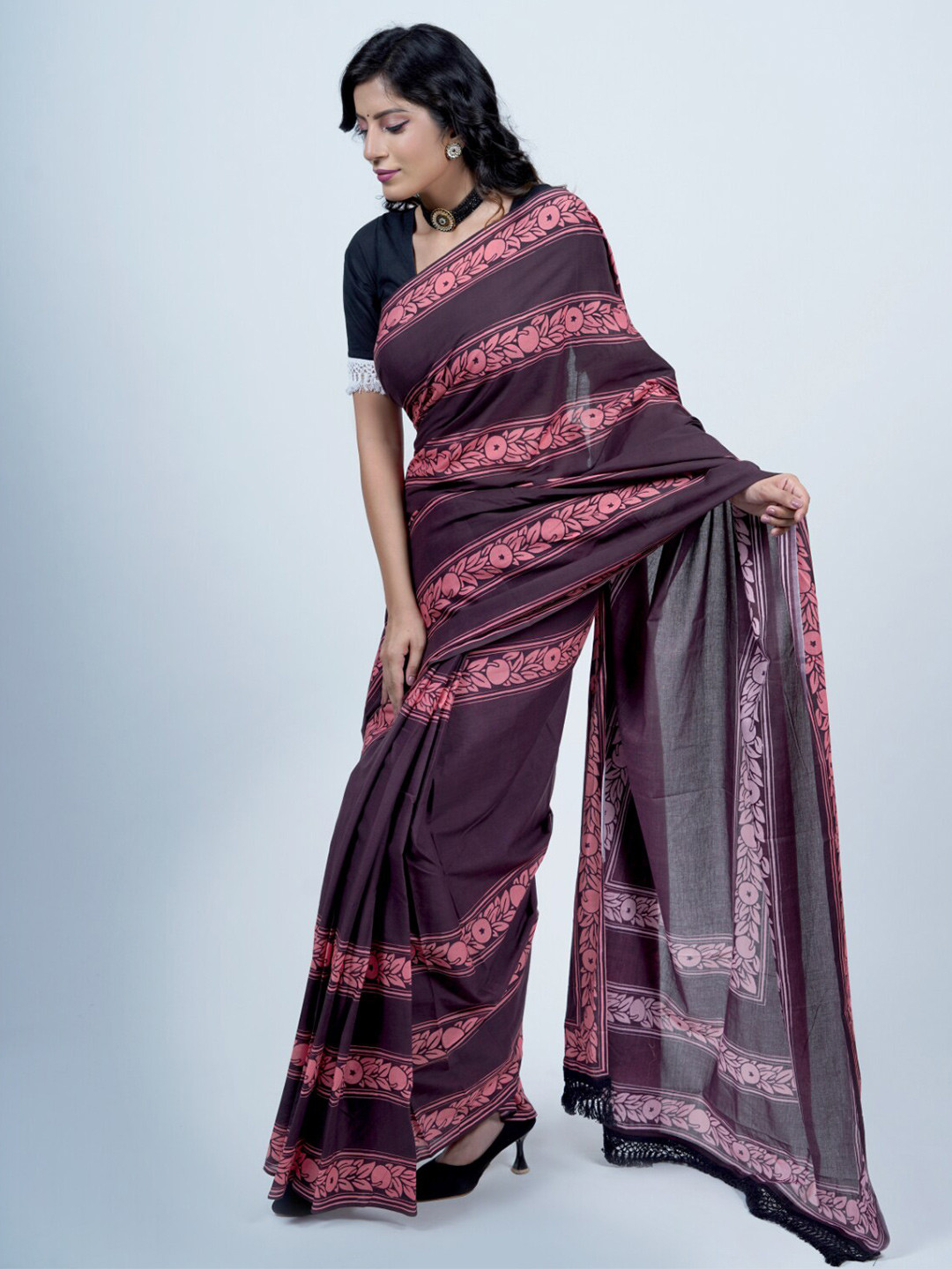 

BUTA BUTI Floral Printed Pure Cotton Saree, Burgundy