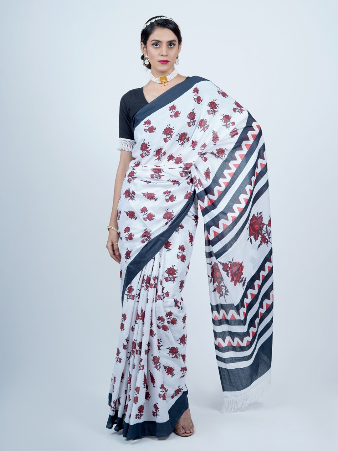 

BUTA BUTI Floral Printed Pure Cotton Tasseled Saree, White