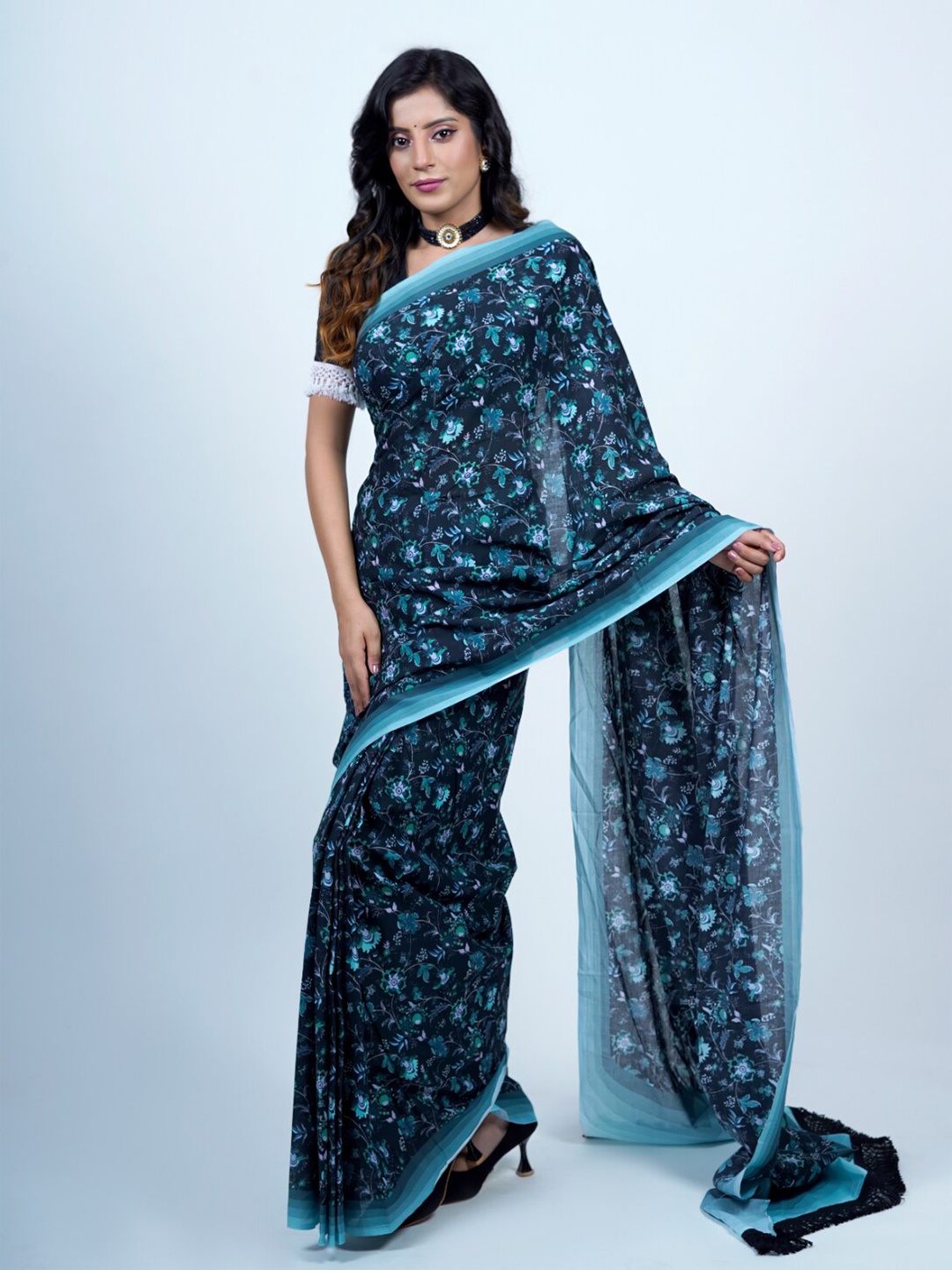 

BUTA BUTI Floral Printed Pure Cotton Saree, Navy blue