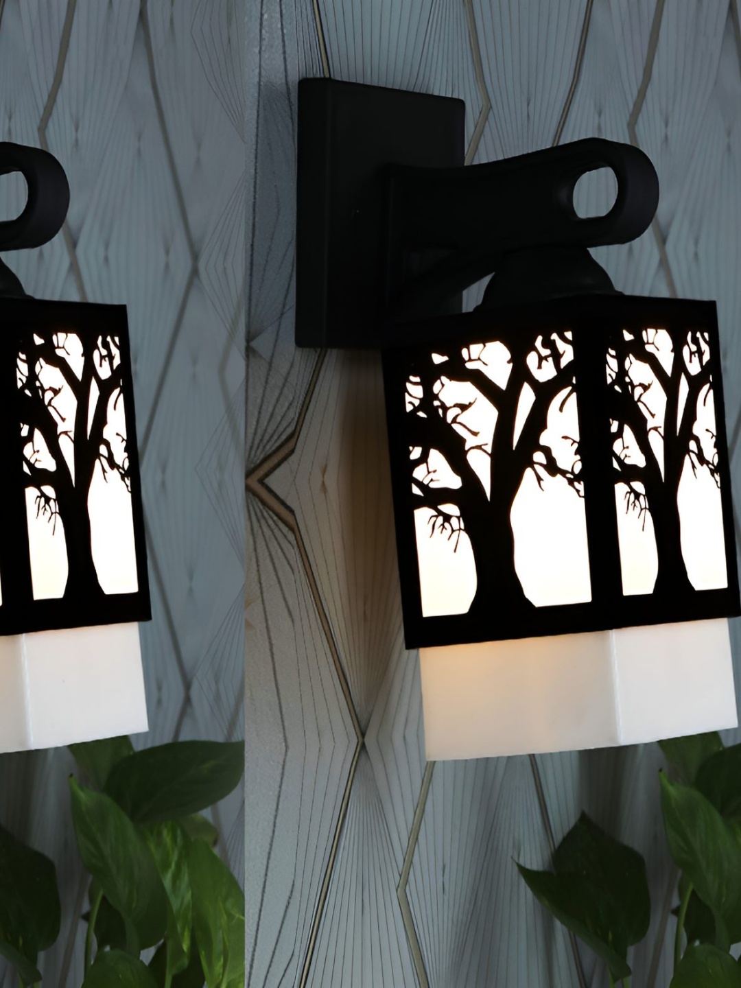 

Afast Black Wood Traditional Square Shaped Wall Lamp