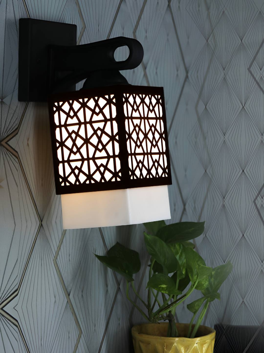 

Afast White Textured Wooden Traditional Square Shaped Wall Lamp