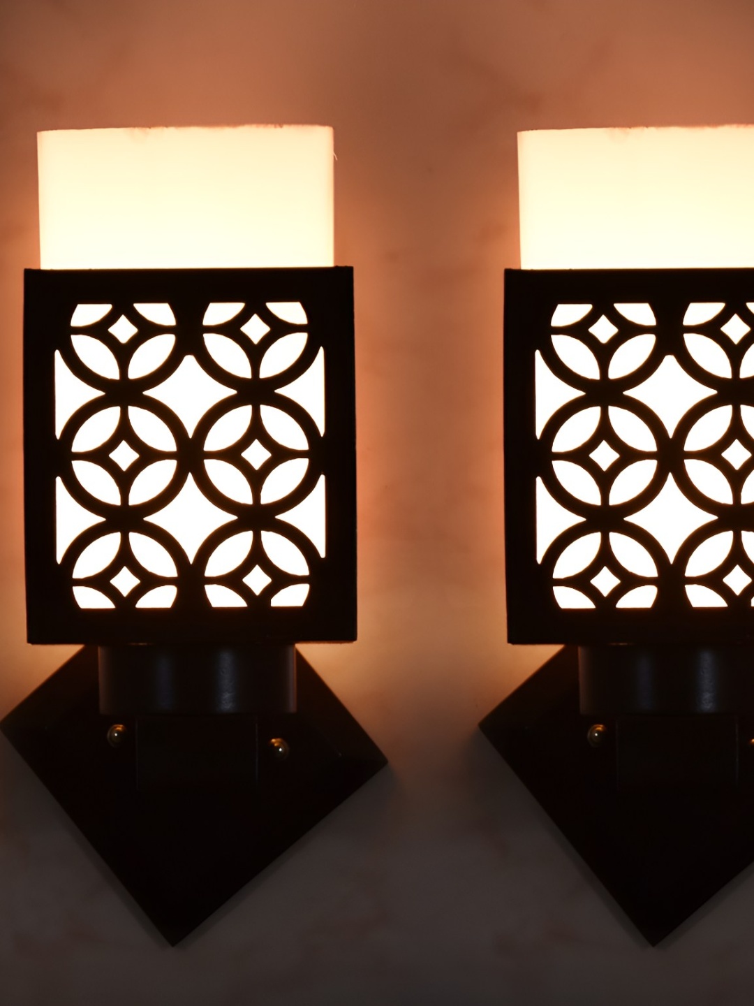 

Afast 2 Pcs Black & White Wooden Traditional Square Shaped Wall Lamps