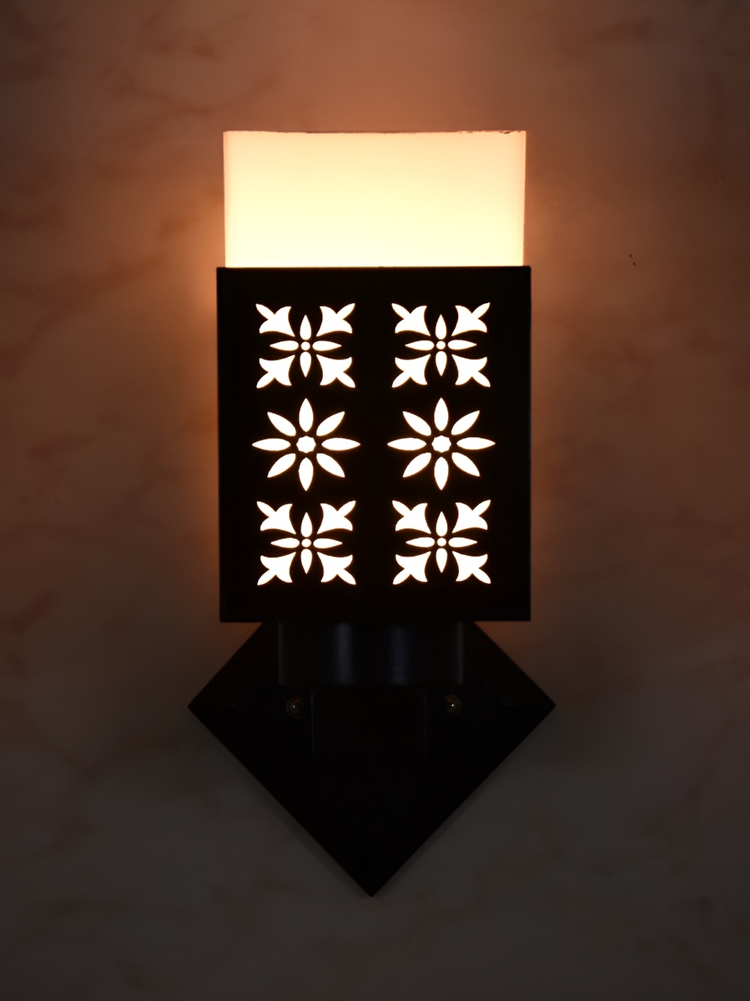 

Afast Black & White Wooden Textured Square Shaped Wall Lamp