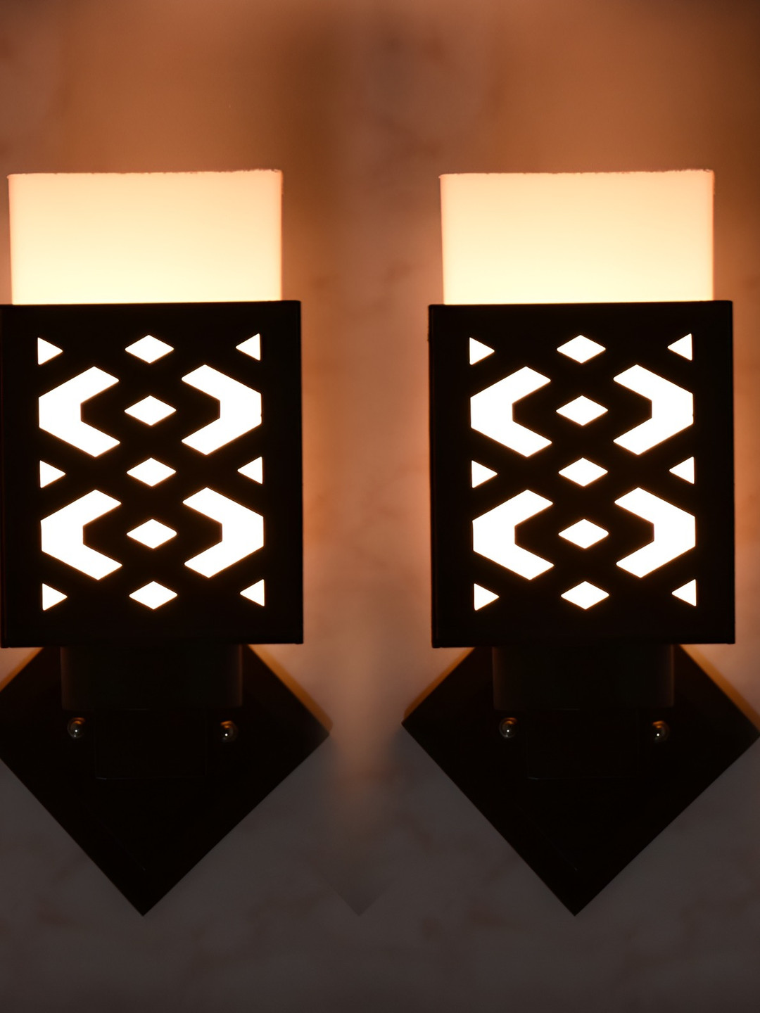

Afast 2 Pcs Black & White Wooden Traditional Square Shaped Wall Lamps