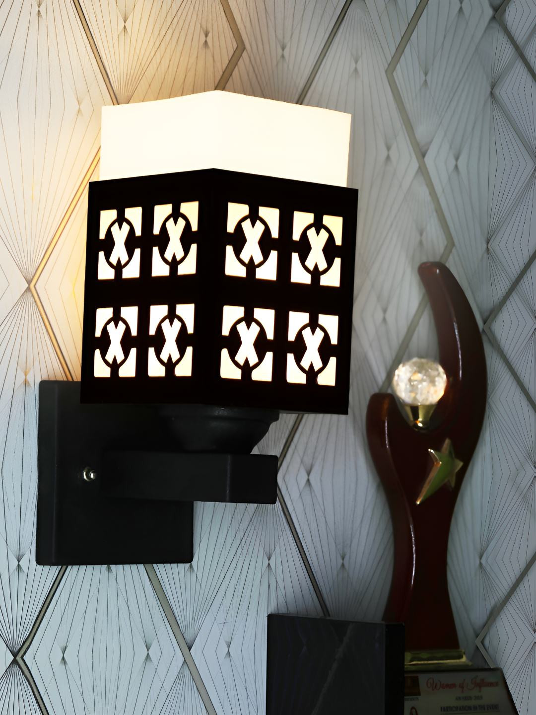 

Afast Black & White Wood Traditional Textured Square Shaped Wall Lamp