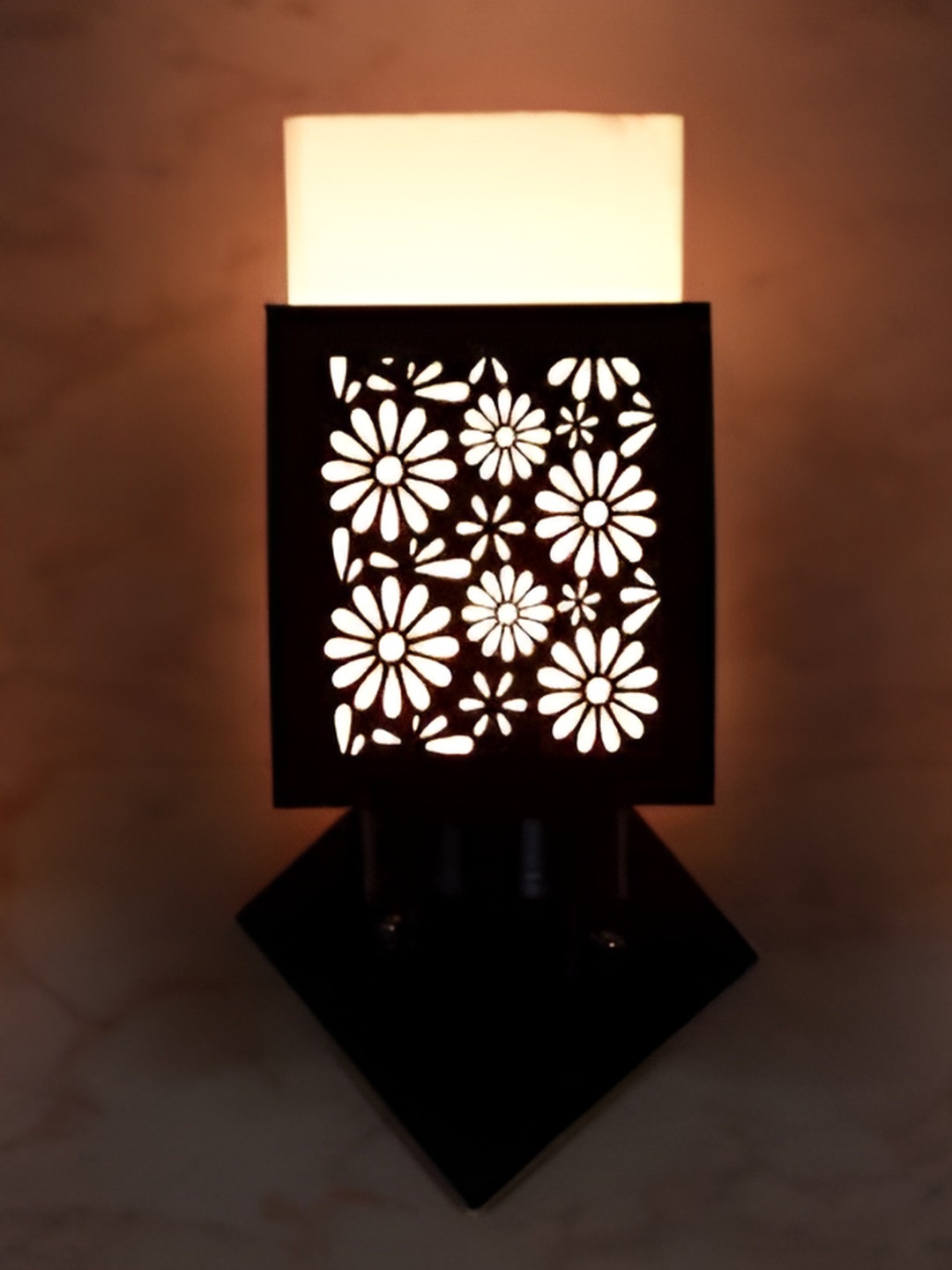 

Afast Brown & White Textured Wooden Traditional Square Shaped Wall Lamp