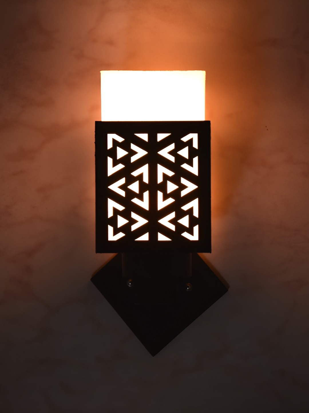 

Afast White & Black Textured Wooden Square Shaped Wall Lamp