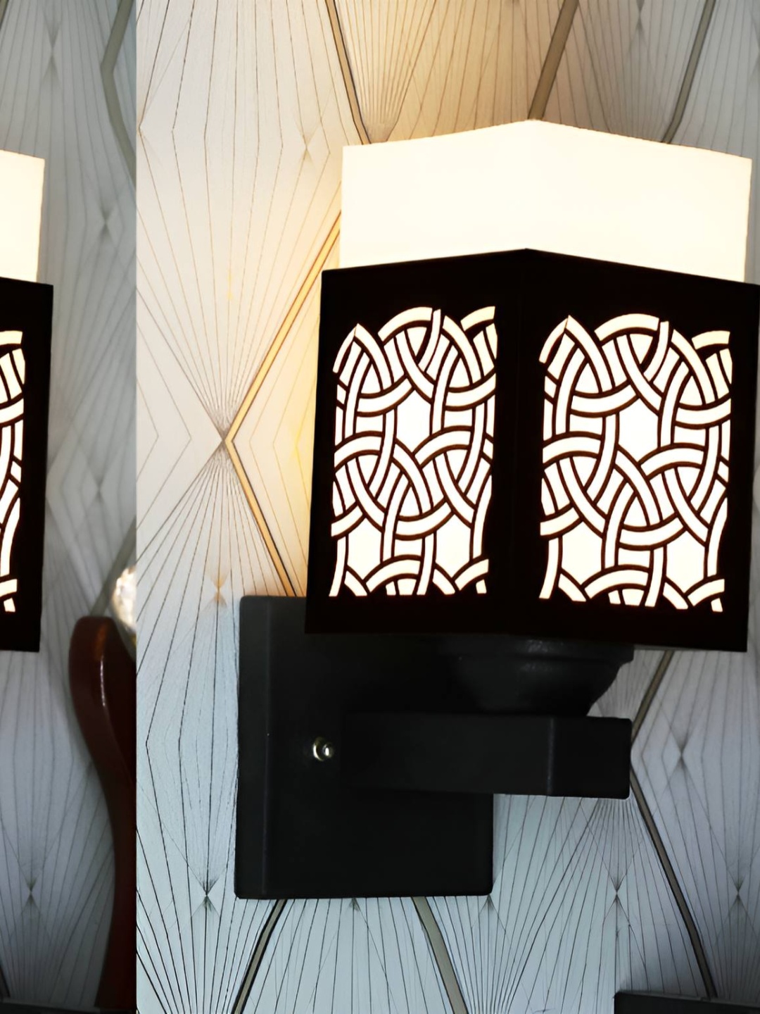 

Afast Black & White 2 Pieces Wood Traditional Square Shaped Wall Lamps