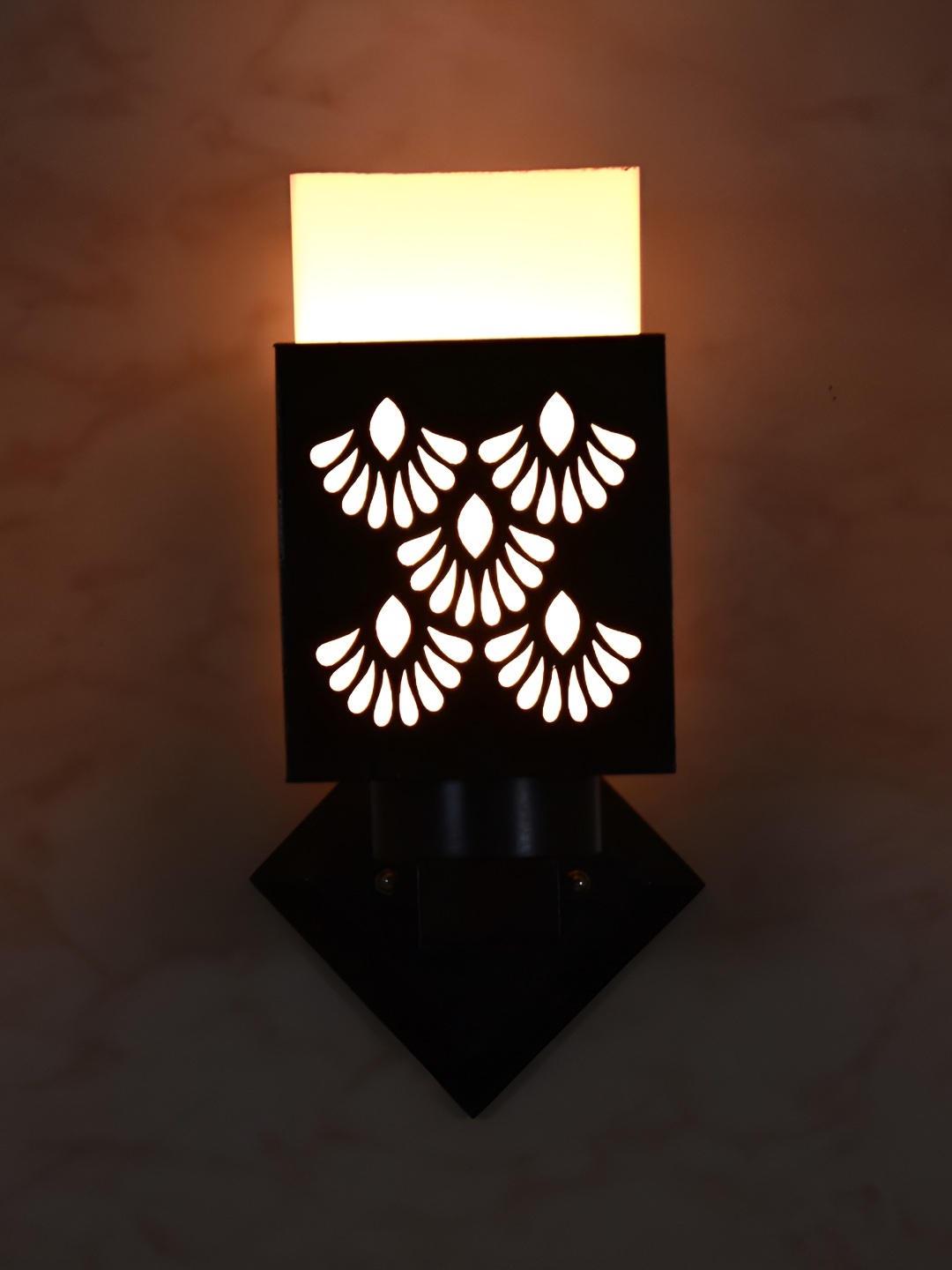 

Afast Brown Textured Wooden Traditional Square Shaped Wall Lamp