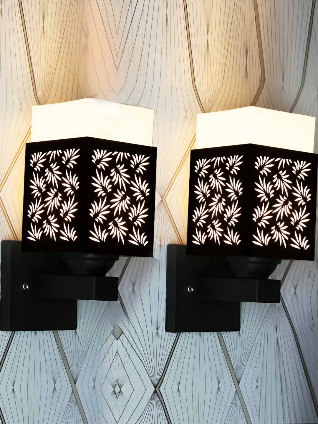 

Afast Black & White 2 Pieces Textured Wood Traditional Square Shaped Wall Lamps