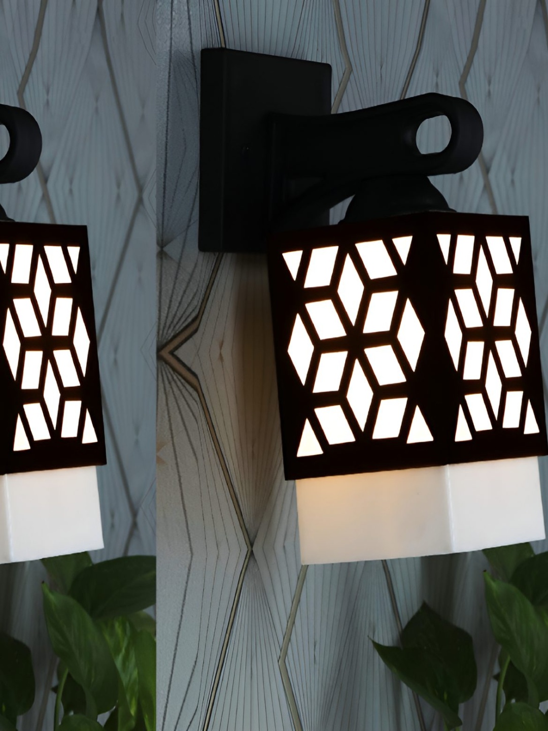 

Afast Black & White 2 Pieces Wooden Square Shaped Wall Lamps