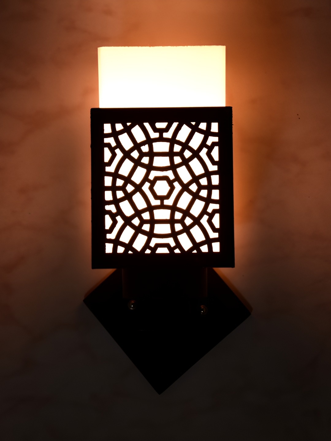 

Afast White Textured Wooden Traditional Square Shaped Wall Lamp