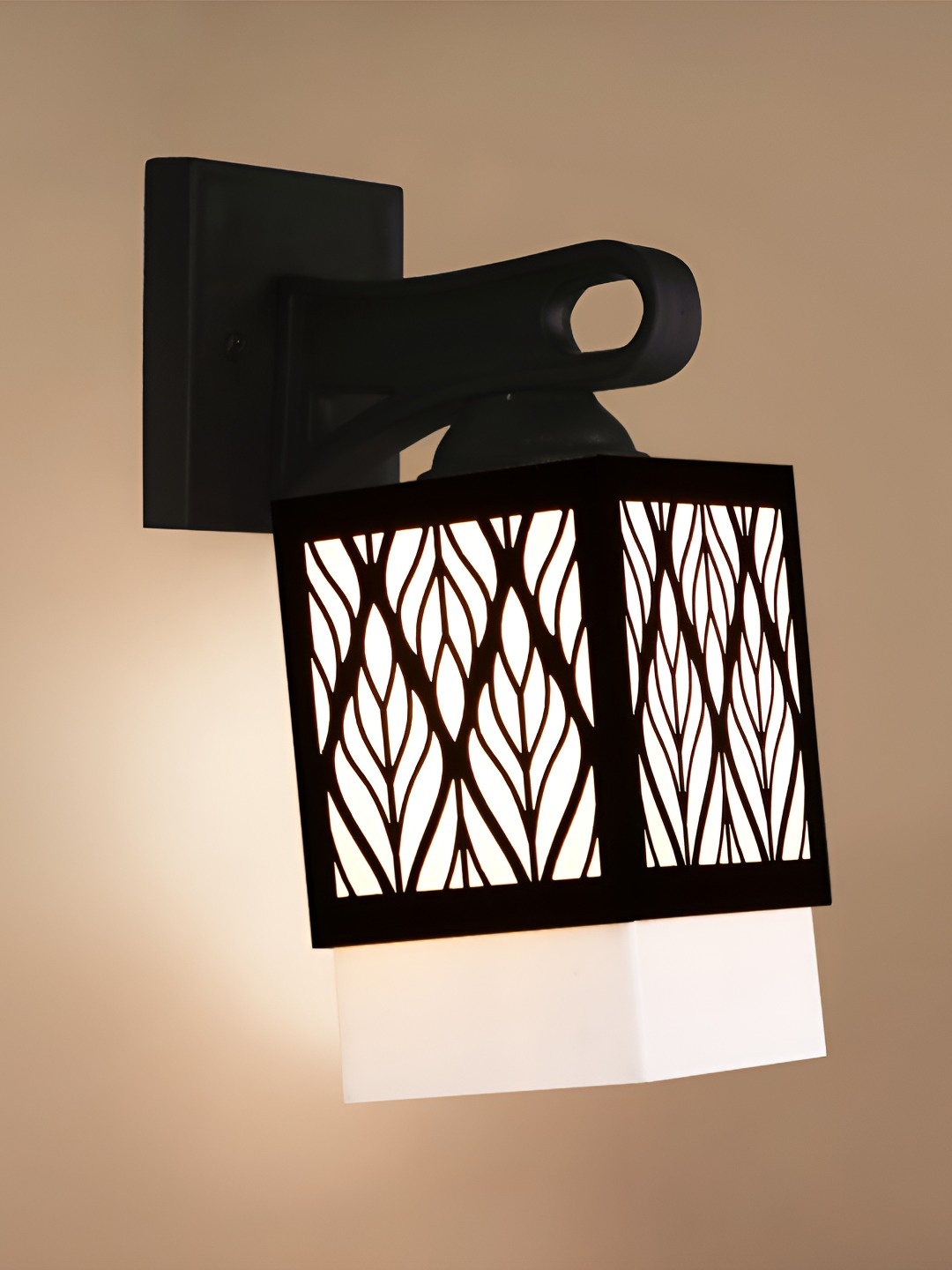 

Afast Black & White Square Wooden Textured Wall Lamp