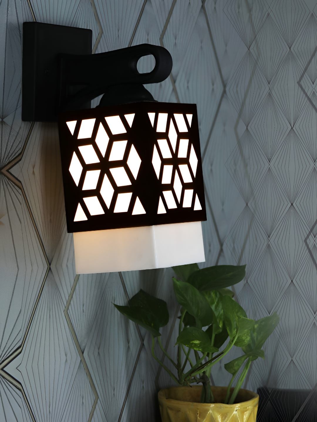 

Afast White & Black Wood Textured Contemporary Square Shaped Wall Lamp